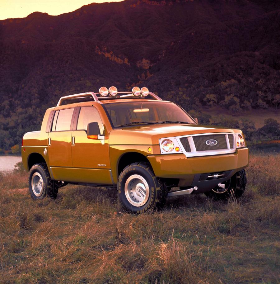  Ford Equator Concept 2000 года  (фото 2 из 15)